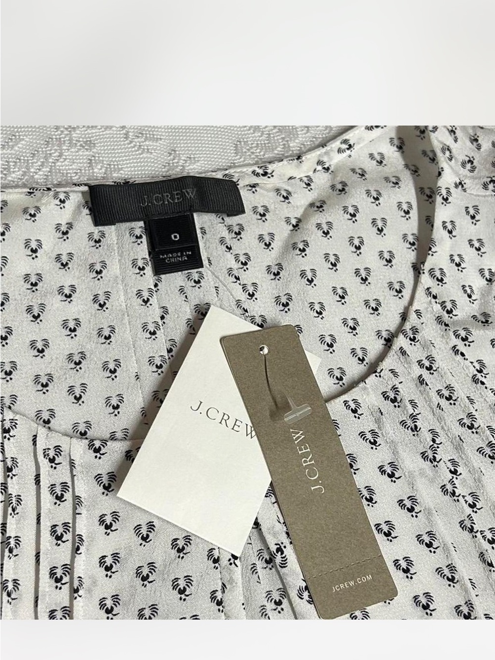 NWT J.Crew 100% Silk Flutter Sleeve Ruffle Blouse - Size 0 - Picture 2 of 5